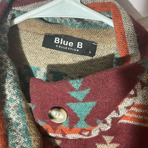 Geometric Patterned Women's Bomber Jacket - Picture 2 of 3